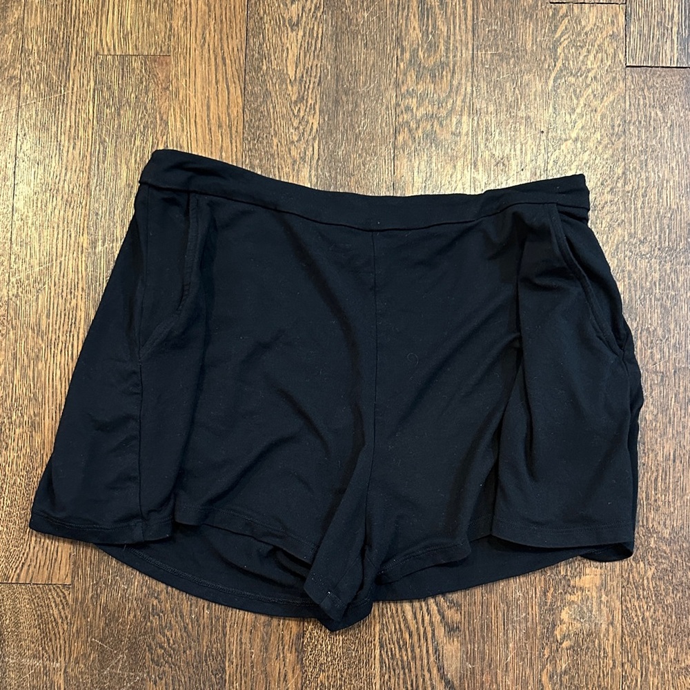 Tart Black Pocket Shorts